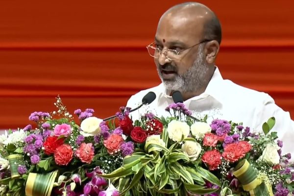 హిందీ భాష భారత సంస్కృతికి ప్రతిరూపం: బండి సంజయ్ Bandi Sanjay